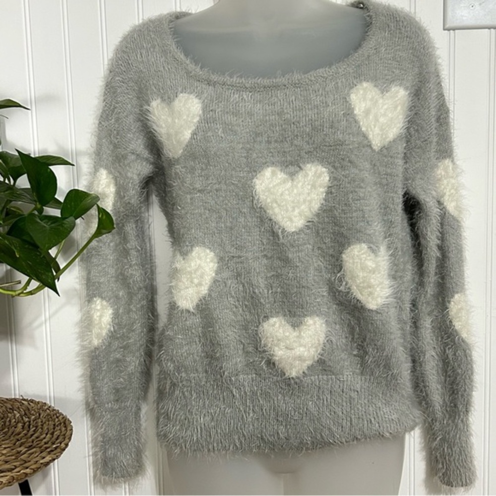 TOBI Soft Furry Feminine Heart Sweater Size Small
